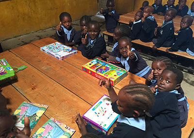 kids-reading-in-classroom-caribsplash